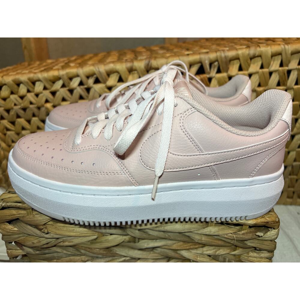 WOMEN'S NIKE COURT VISION ALTA LEATHER PLATFORM SNEAKER